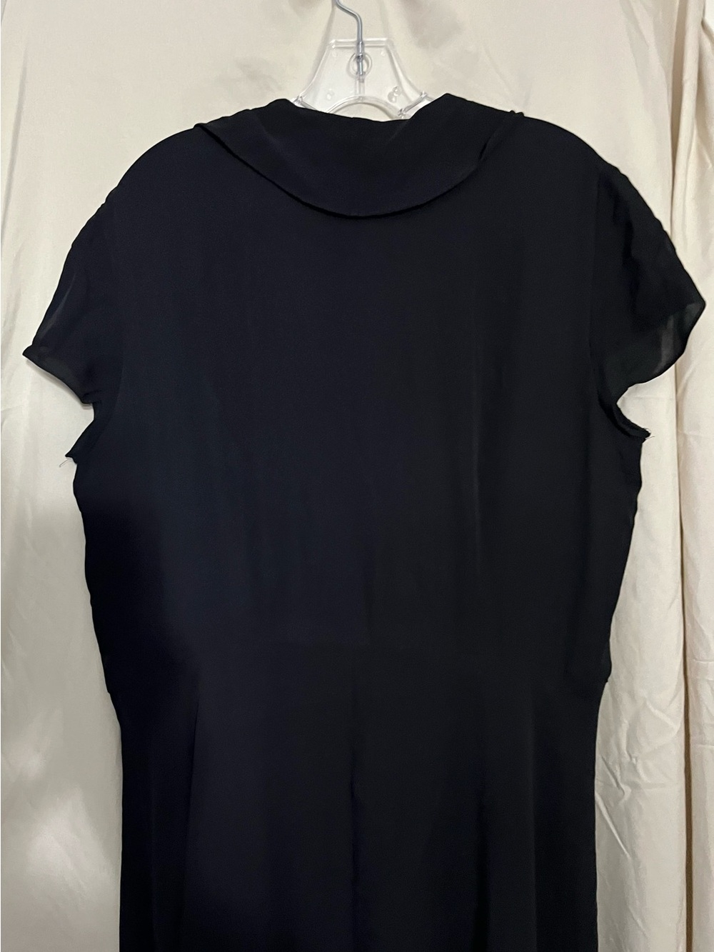 Lauren Ralph Lauren Black Top with Green Label - Picture 5 of 11